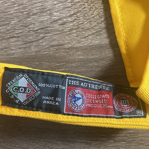 Michigan Wolverines Yellow NCAA Visor EUC - Picture 8 of 8